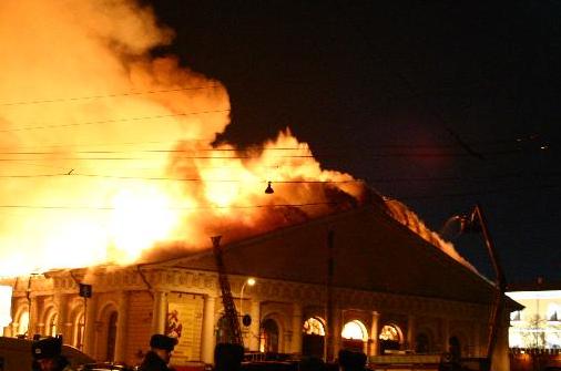 Манеж сгорел в 2004 году. Фото Arthur Rau