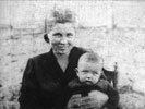 Павлик с мамой Линой Ивановной. Кызыл 1949 год