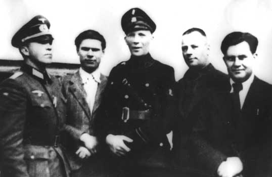 1942. Николай Кузнецов с офицерами СС